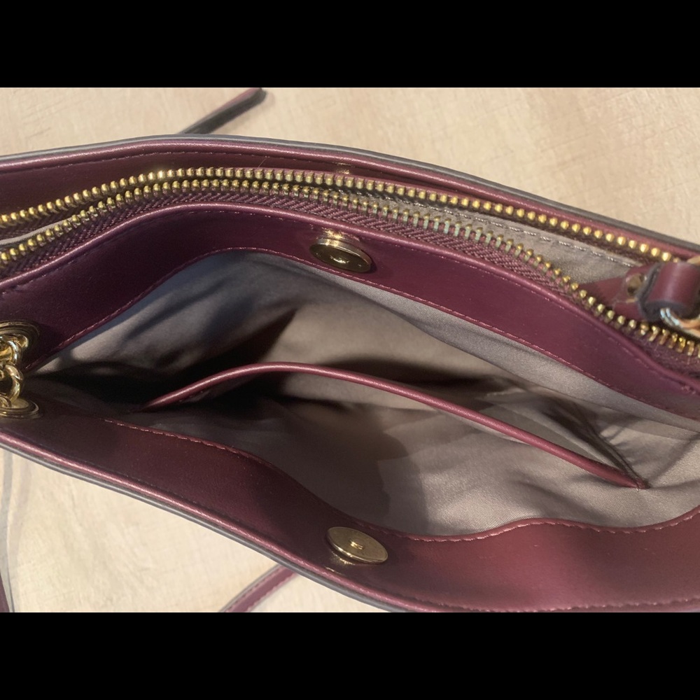 Anne Klein toggle folio crossbody - Picture 5 of 5
